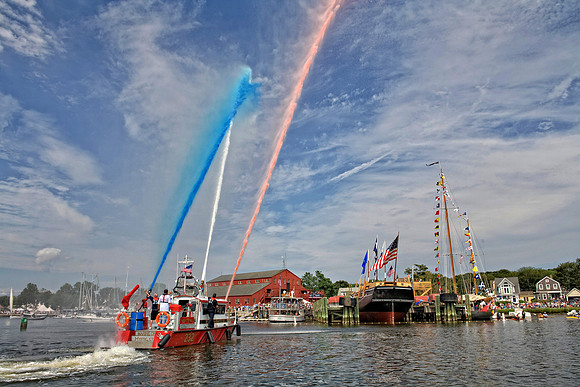 164a_HDR Charles W. Morgan  Launching 2013
