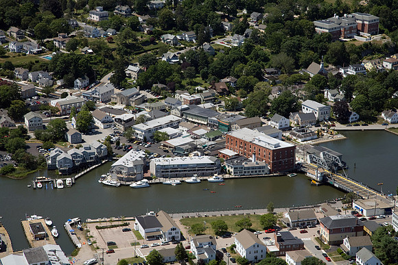 095a_Mystic River 2012