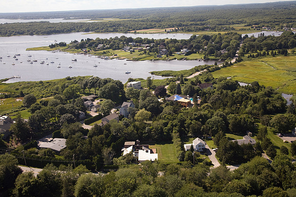 090a_Verzillo Frank Aerials 2009